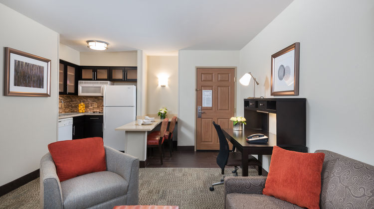 Staybridge Suites: Chantilly - Fairfax Suite