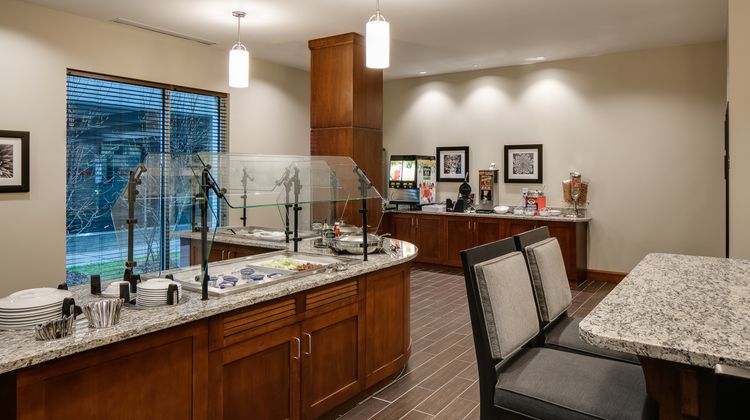 Staybridge Suites Des Moines Downtown Restaurant