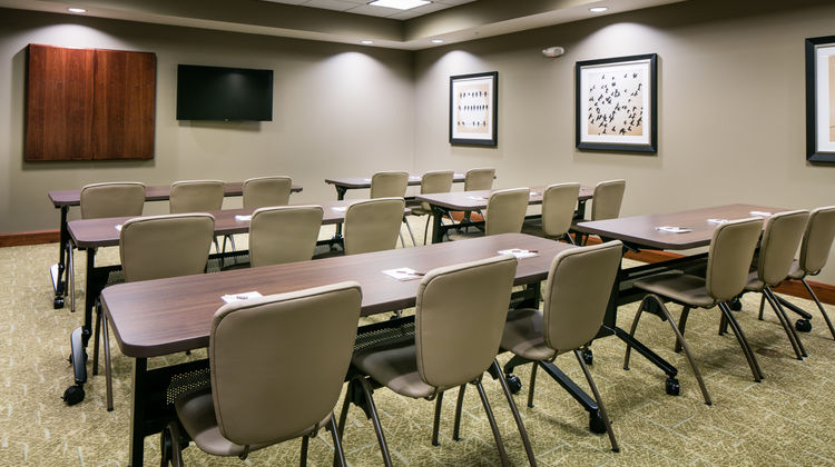 Staybridge Suites Des Moines Downtown Meeting