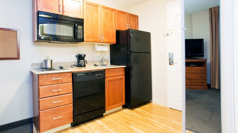 <b>Candlewood Suites Jacksonville Room</b>. Images powered by <a href="https://www.leonardoworldwide.com/" title="Leonardo Worldwide" target="_blank">Leonardo</a>.