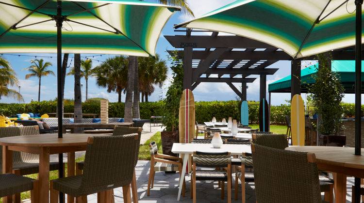 Kimpton Surfcomber Hotel Restaurant