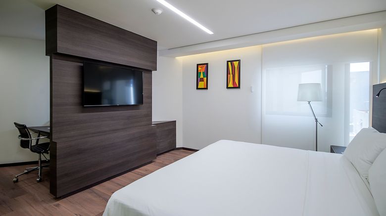 <b>Holiday Inn Express Mexico Aeropuerto Room</b>. Images powered by <a href="https://www.leonardoworldwide.com/" title="Leonardo Worldwide" target="_blank">Leonardo</a>.