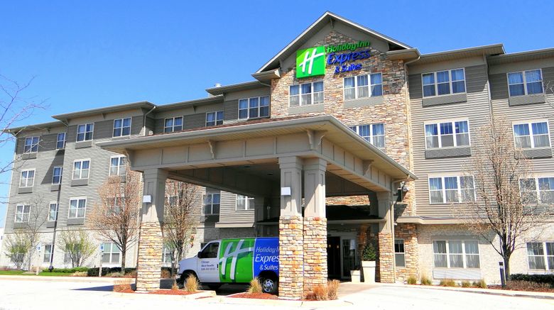 <b>Holiday Inn Express & Stes Chicago West Exterior</b>. Images powered by <a href="https://www.leonardoworldwide.com/" title="Leonardo Worldwide" target="_blank">Leonardo</a>.