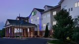 Holiday Inn Express/Stes Charlottesville Exterior