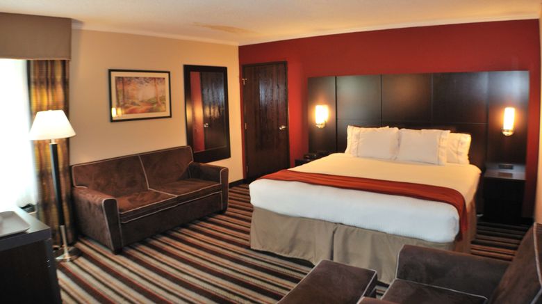 <b>Holiday Inn Express West I40 Room</b>. Images powered by <a href="https://www.leonardoworldwide.com/" title="Leonardo Worldwide" target="_blank">Leonardo</a>.