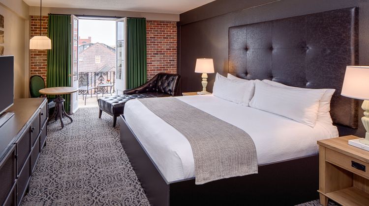 Chateau LeMoyne-French Quarter Room