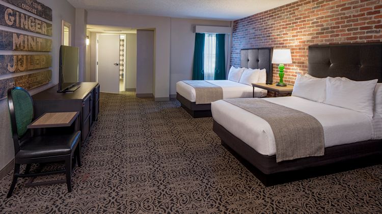 Chateau LeMoyne-French Quarter Room
