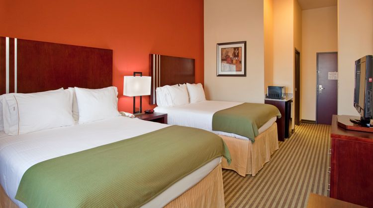 Holiday Inn Express & Suites North Room