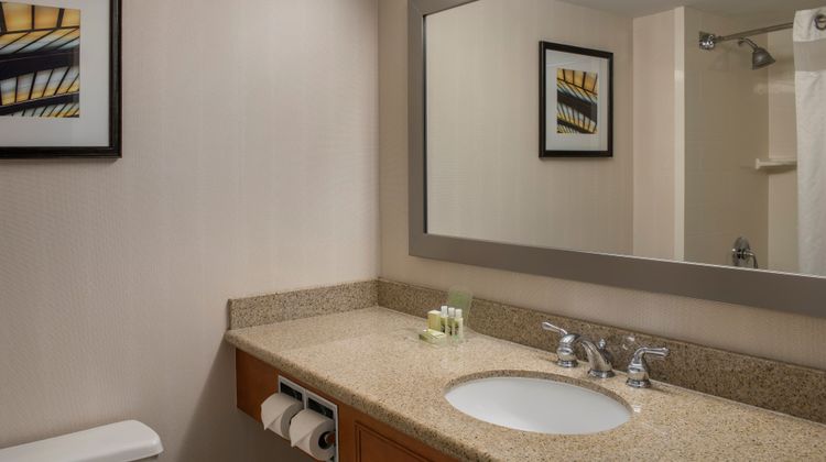 Holiday Inn Winnipeg South Room