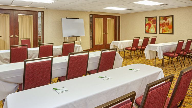 Holiday Inn Hotel & Suites Meeting