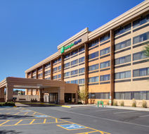 Holiday Inn Express Flagstaff Exterior
