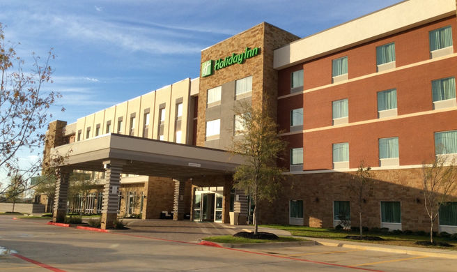 Holiday Inn Trophy Club Exterior