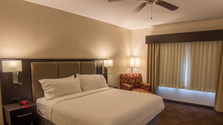 Holiday Inn Trophy Club Room
