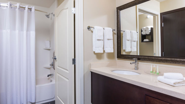 Staybridge Suites, Canton Room