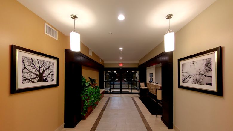 <b>Staybridge Suites Ann Arbor-Research Pky Lobby</b>. Images powered by <a href="https://www.leonardoworldwide.com/" title="Leonardo Worldwide" target="_blank">Leonardo</a>.