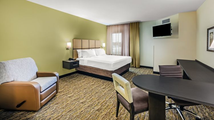Candlewood Sts Lenexa Overland Park Area Suite
