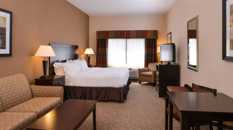 Holiday Inn Express & Suites Bridgeport Room