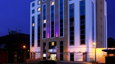Holiday Inn Express Watford Junction