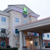 Holiday Inn Express Hotel & Suites