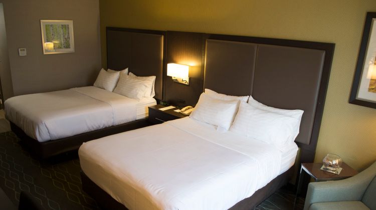 Holiday Inn Sudbury Room