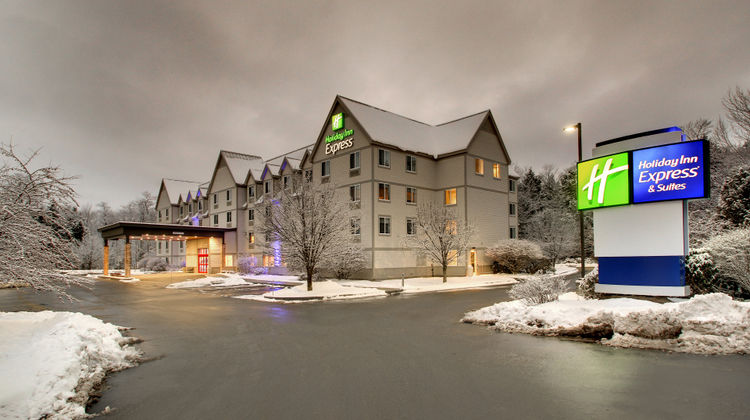 Holiday Inn Express Lincoln E White Mtns Exterior