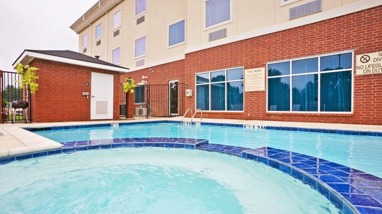 Holiday Inn Express Hotel & Suites Pool