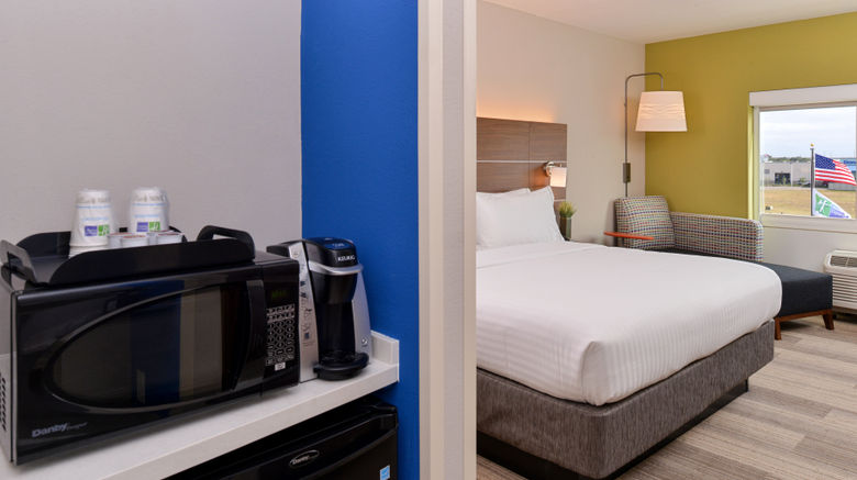 <b>Holiday Inn Express & Suites Salem Room</b>. Images powered by <a href="https://www.leonardoworldwide.com/" title="Leonardo Worldwide" target="_blank">Leonardo</a>.