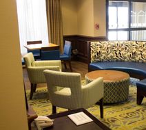 Holiday Inn Express, West Jefferson Lobby