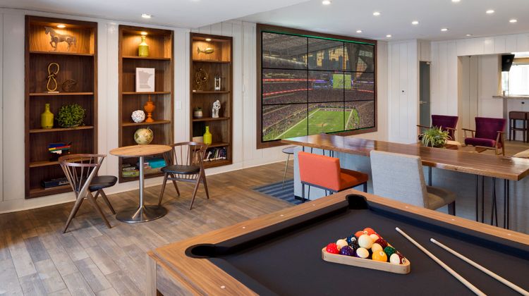 Holiday Inn Bloomington West Lobby
