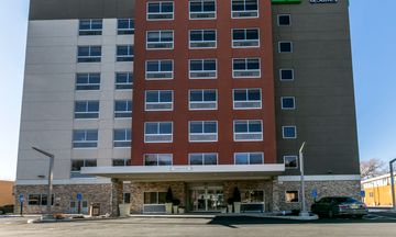 Holiday Inn Express & Stes Jersey City