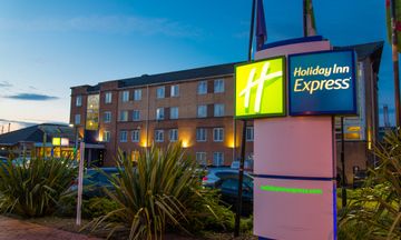 Holiday Inn Express Cardiff Bay