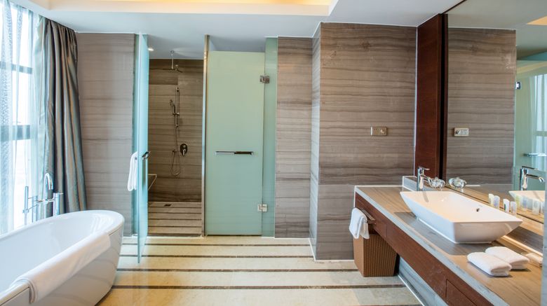 <b>Crowne Plaza Hefei Room</b>. Images powered by <a href="https://www.leonardoworldwide.com/" title="Leonardo Worldwide" target="_blank">Leonardo</a>.