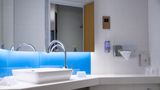 Holiday Inn Express Cardiff Bay Room