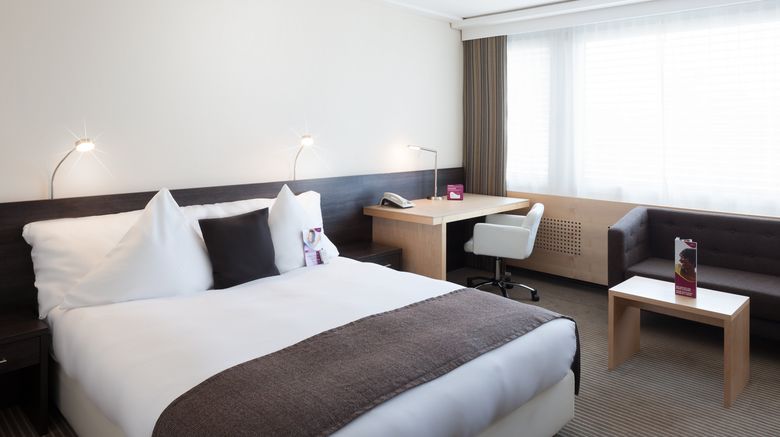 <b>Crowne Plaza Zurich Room</b>. Images powered by <a href="https://www.leonardoworldwide.com/" title="Leonardo Worldwide" target="_blank">Leonardo</a>.