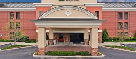 Holiday Inn Express Exterior