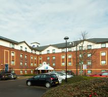 Holiday Inn Express Bristol North Exterior