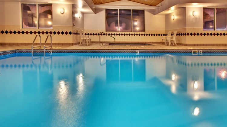 Holiday Inn Express Pool