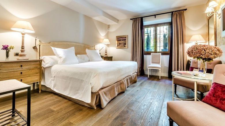 <b>Grand Hotel Don Gregorio Room</b>. Images powered by <a href="https://www.leonardoworldwide.com/" title="Leonardo Worldwide" target="_blank">Leonardo</a>.
