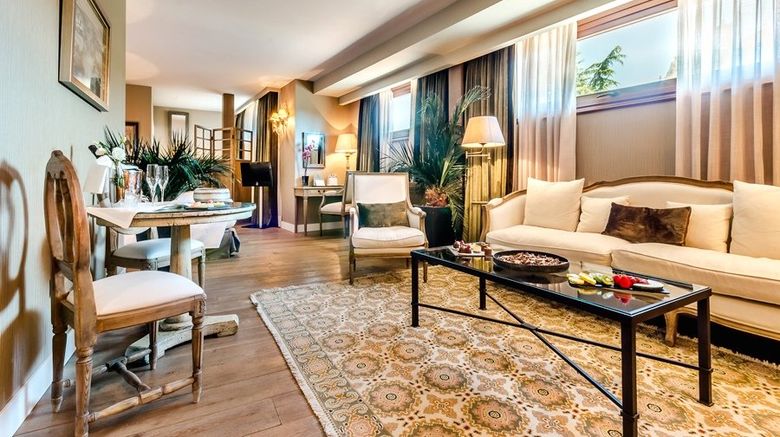 <b>Grand Hotel Don Gregorio Suite</b>. Images powered by <a href="https://www.leonardoworldwide.com/" title="Leonardo Worldwide" target="_blank">Leonardo</a>.