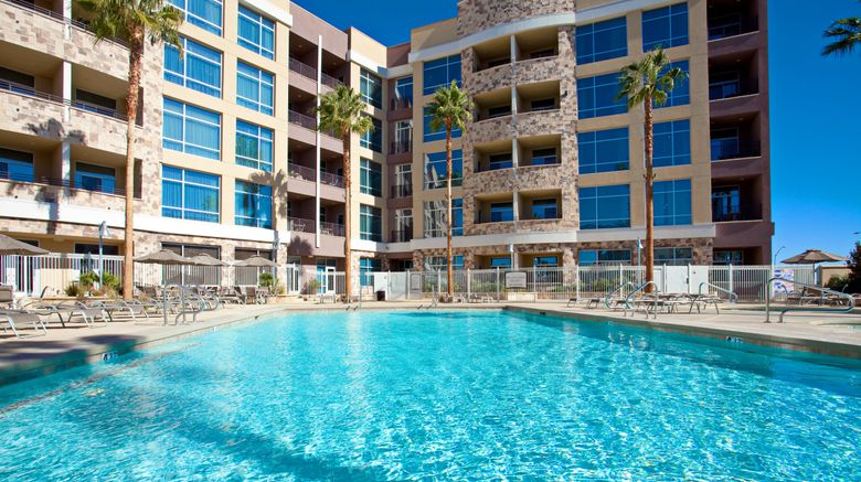 <b>Staybridge Suites Pool</b>. Images powered by <a href="https://www.leonardoworldwide.com/" title="Leonardo Worldwide" target="_blank">Leonardo</a>.
