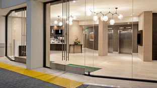 Holiday Inn Hotel Long Beach Airport