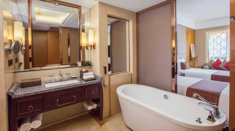 <b>Crowne Plaza Huangshan Yucheng Room</b>. Images powered by <a href="https://www.leonardoworldwide.com/" title="Leonardo Worldwide" target="_blank">Leonardo</a>.
