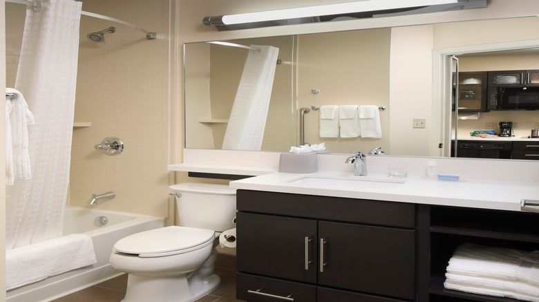 <b>Candlewood Suites Newark South Room</b>. Images powered by <a href="https://www.leonardoworldwide.com/" title="Leonardo Worldwide" target="_blank">Leonardo</a>.