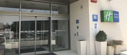 Holiday Inn Express Vitoria Exterior