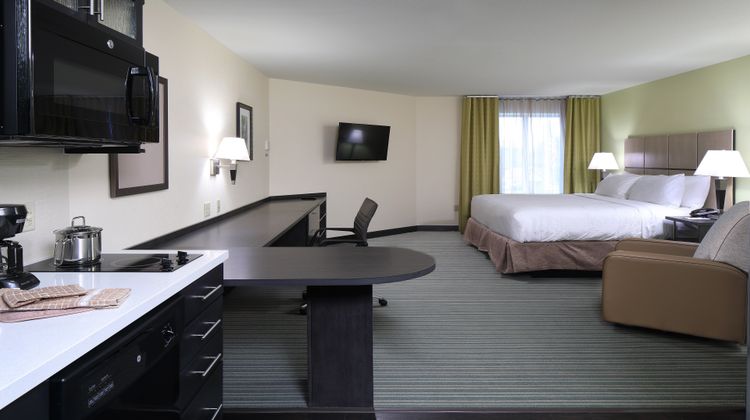 Candlewood Suites Newark South Room