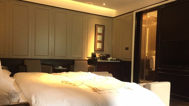 The Yihe Mansions Room
