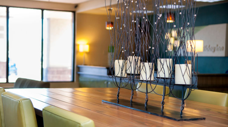Holiday Inn Spearfish Lobby