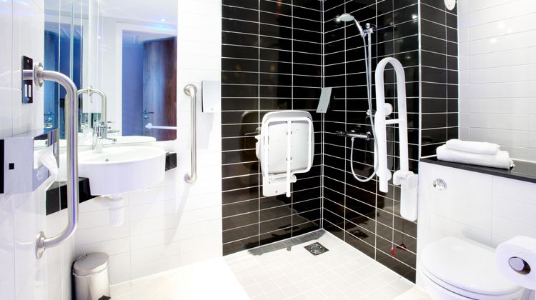 Holiday Inn Express London City Room
