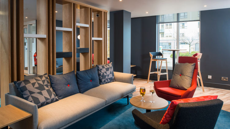 Holiday Inn Express Edinburgh Waterfront Lobby