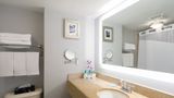 <b>Holiday Inn Express & Suites Room</b>. Images powered by <a href="https://www.leonardoworldwide.com/" title="Leonardo Worldwide" target="_blank">Leonardo</a>.